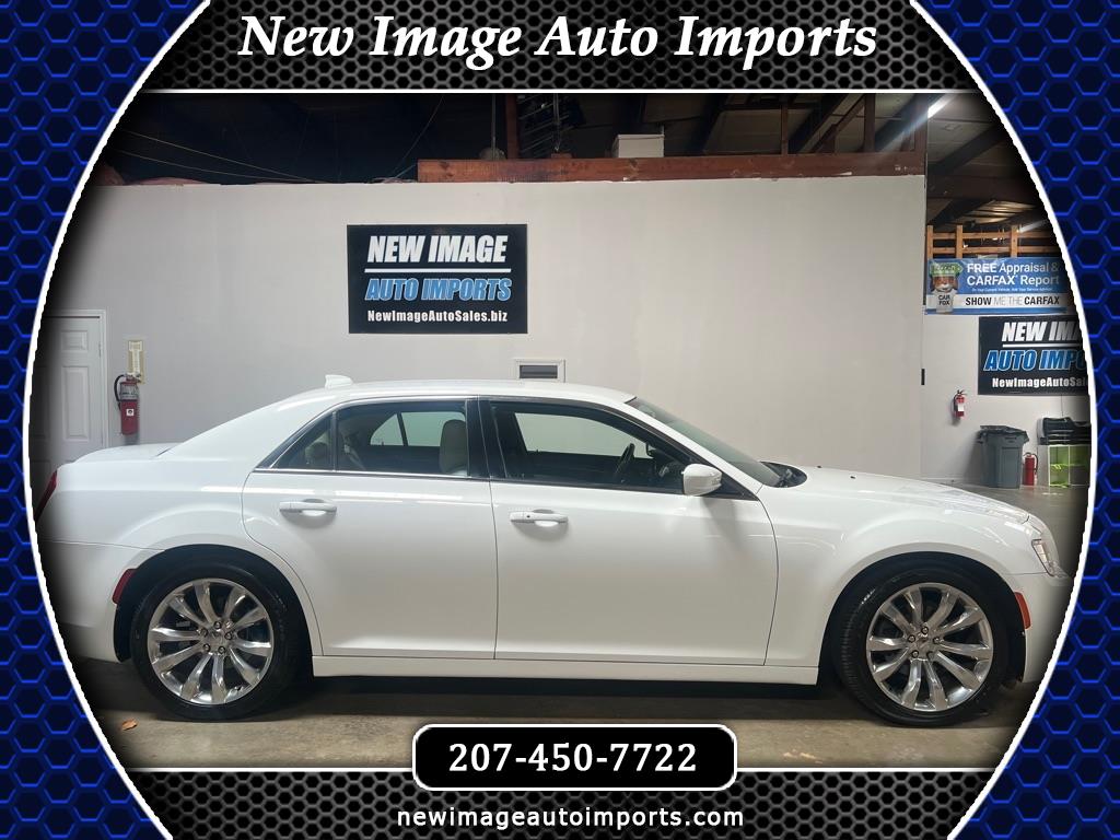 Chrysler 300 Touring L RWD *Ltd Avail* 2019