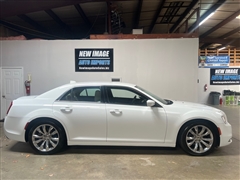 2019 Chrysler 300  2019 Chrysler 300