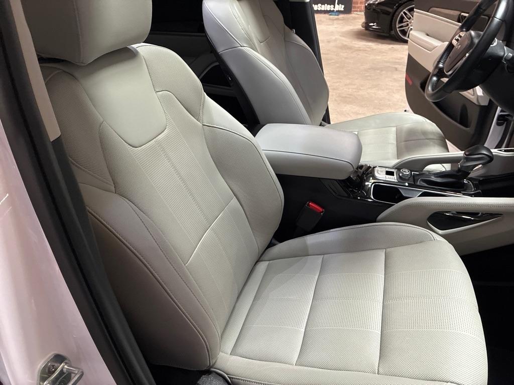 2022 Kia Telluride EX - Photo 17