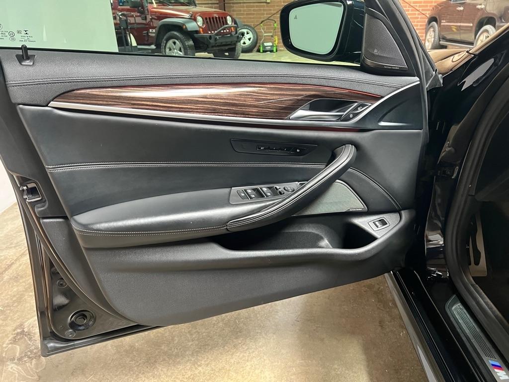 BMW 5 Series 540i Sedan 2020