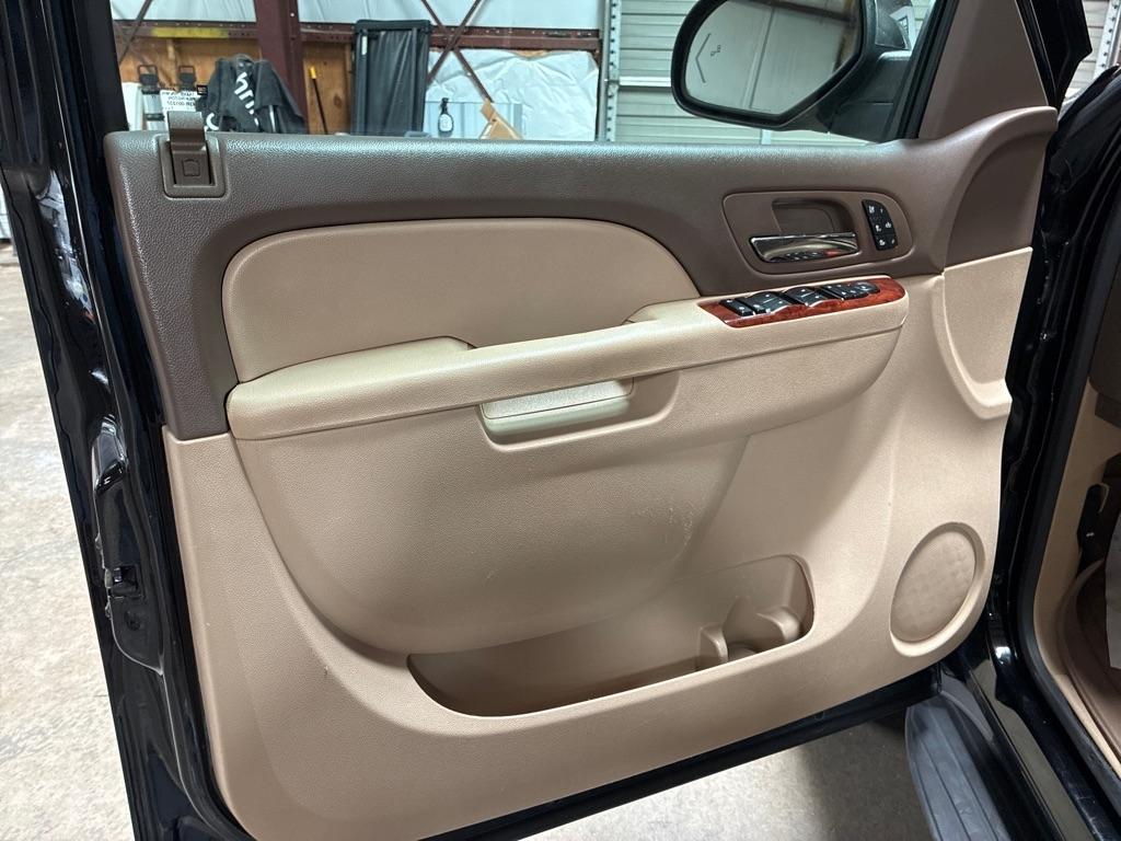 Chevrolet Tahoe 4WD 4dr 1500 LTZ 2012