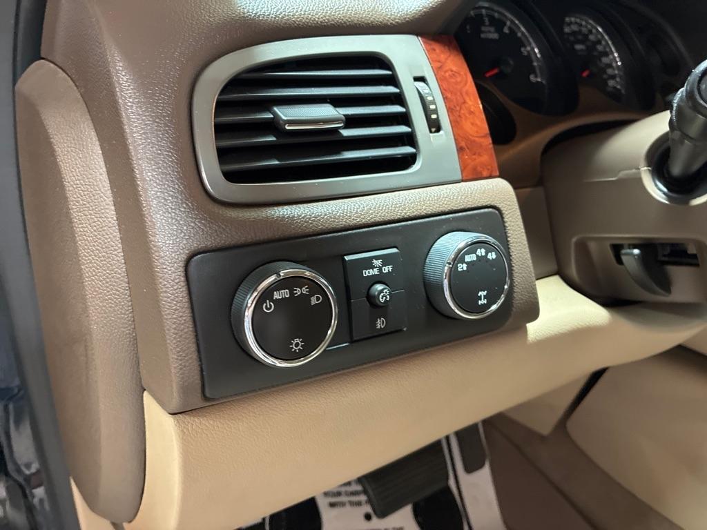 Chevrolet Tahoe 4WD 4dr 1500 LTZ 2012