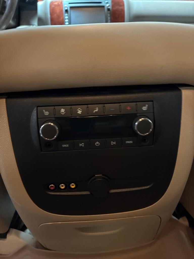 Chevrolet Tahoe 4WD 4dr 1500 LTZ 2012