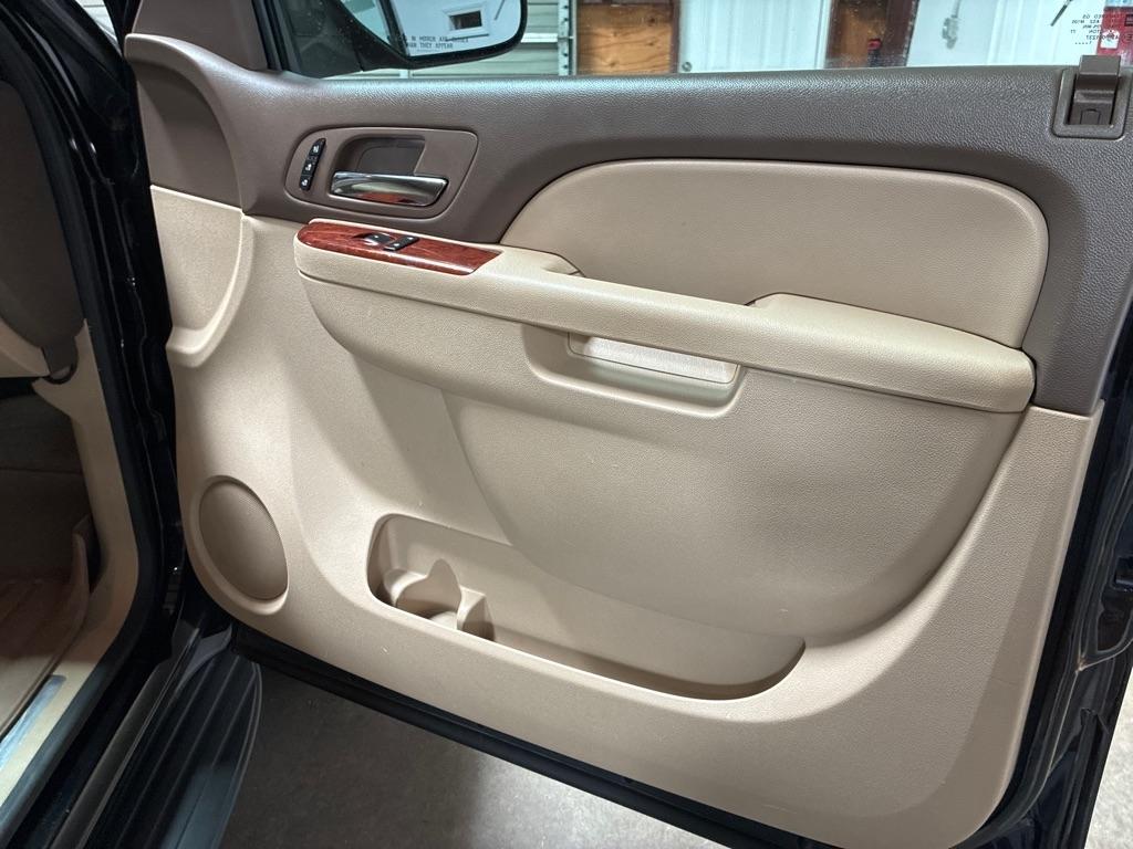Chevrolet Tahoe 4WD 4dr 1500 LTZ 2012