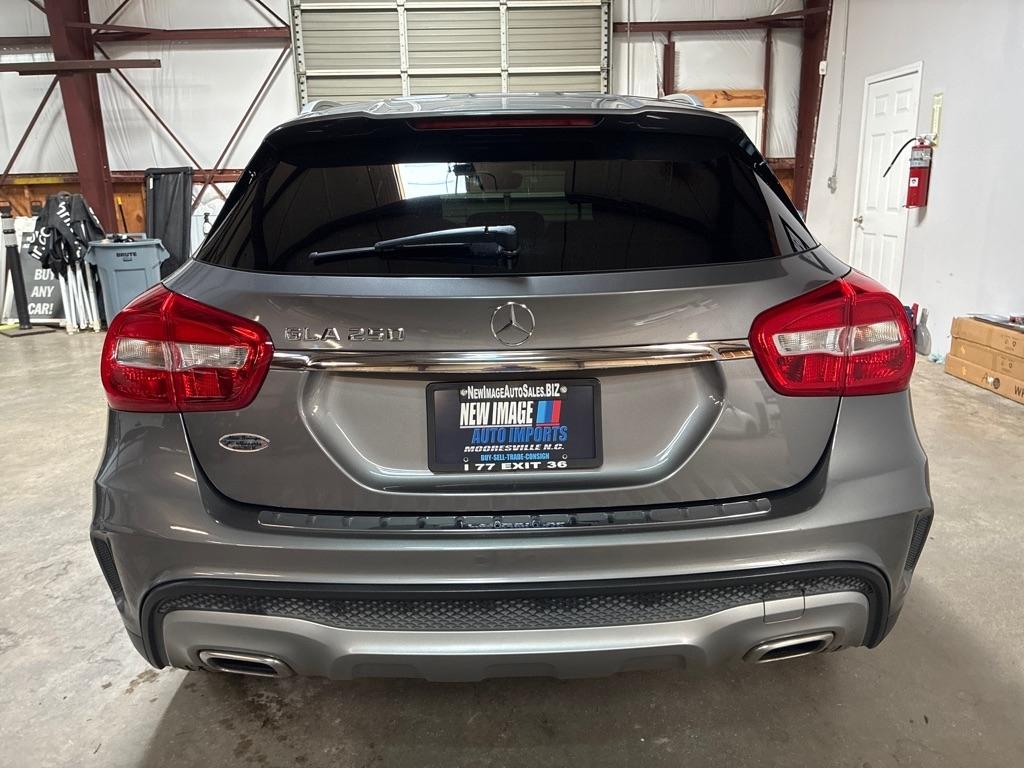 Mercedes-Benz GLA FWD 4dr GLA 250 2016