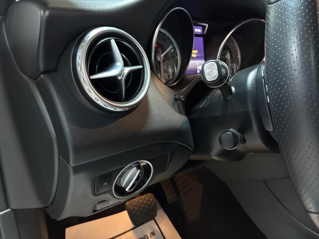 Mercedes-Benz GLA FWD 4dr GLA 250 2016