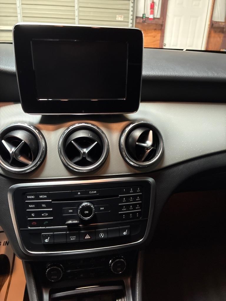 Mercedes-Benz GLA FWD 4dr GLA 250 2016