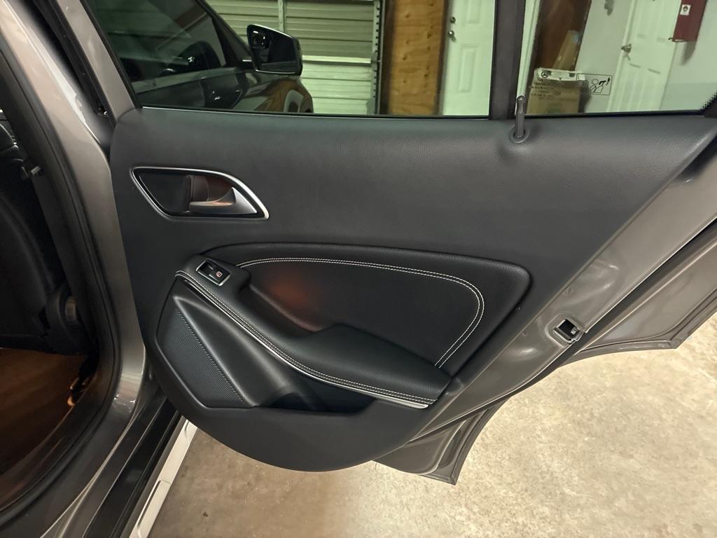 Mercedes-Benz GLA FWD 4dr GLA 250 2016