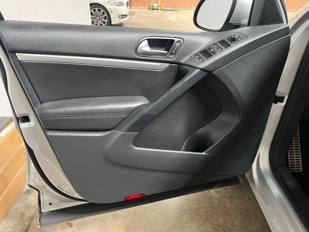 Volkswagen Tiguan 2WD 4dr Auto S 2016
