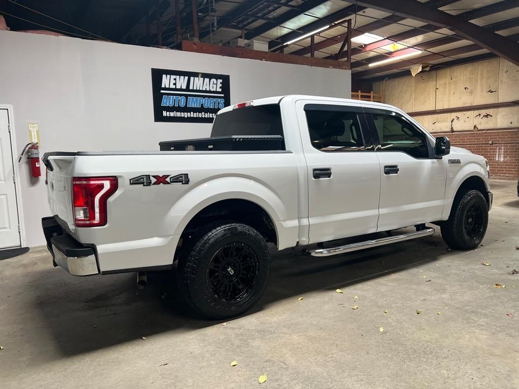 Ford F-150 4WD SuperCrew 145" XLT 2015