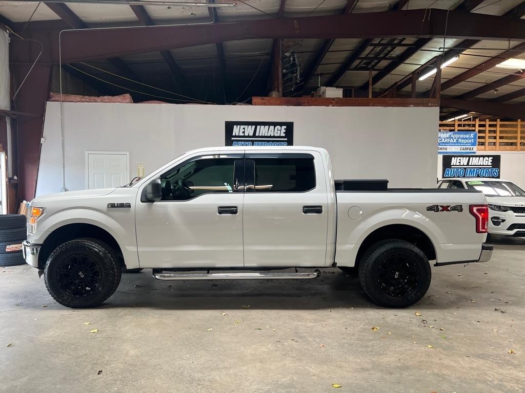 Ford F-150 4WD SuperCrew 145" XLT 2015