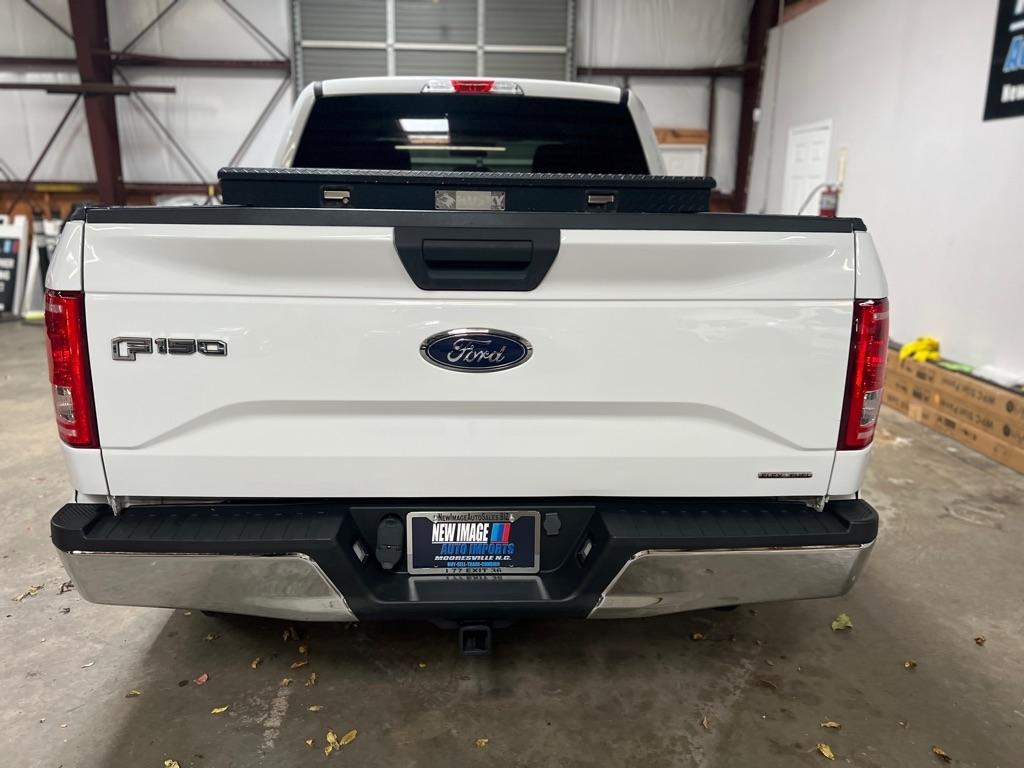 Ford F-150 4WD SuperCrew 145" XLT 2015