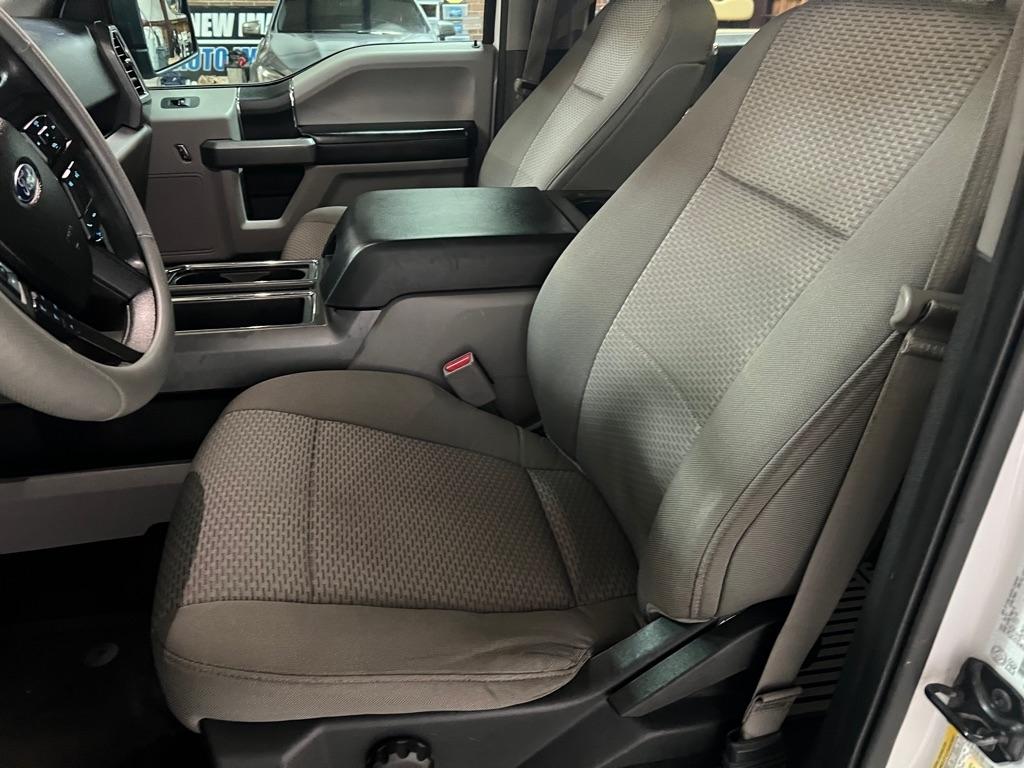 Ford F-150 4WD SuperCrew 145" XLT 2015