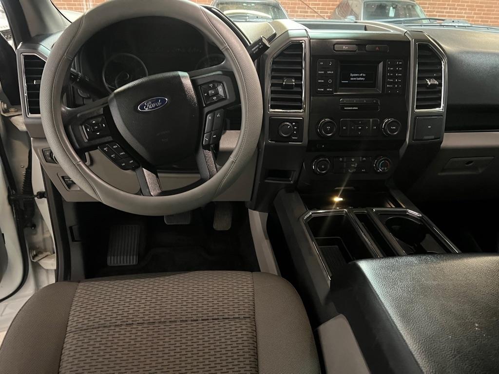 Ford F-150 4WD SuperCrew 145" XLT 2015