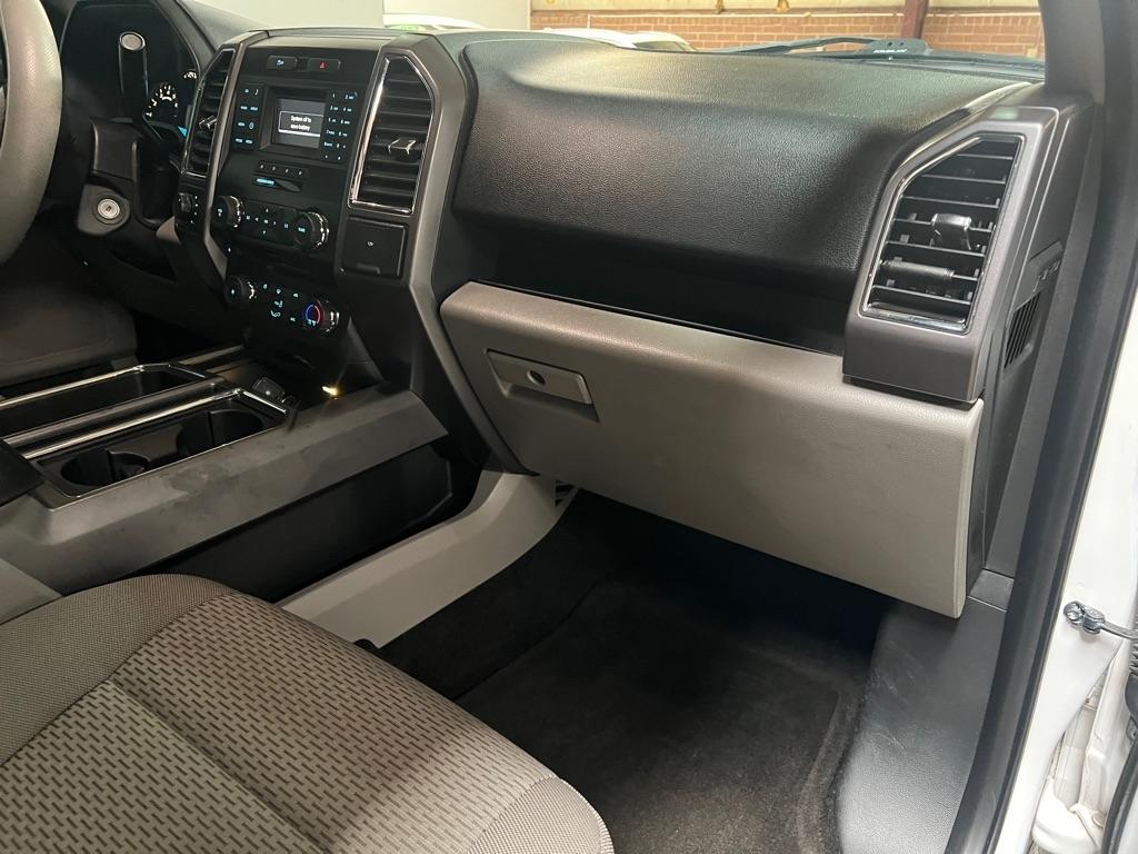 Ford F-150 4WD SuperCrew 145" XLT 2015