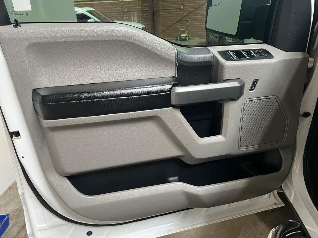 Ford F-150 4WD SuperCrew 145" XLT 2015