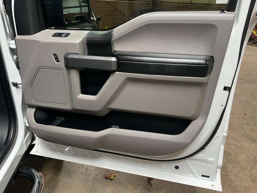 Ford F-150 4WD SuperCrew 145" XLT 2015
