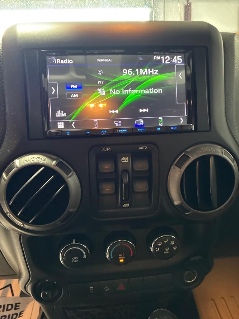 Jeep Wrangler Unlimited 4WD 4dr Sport 2015