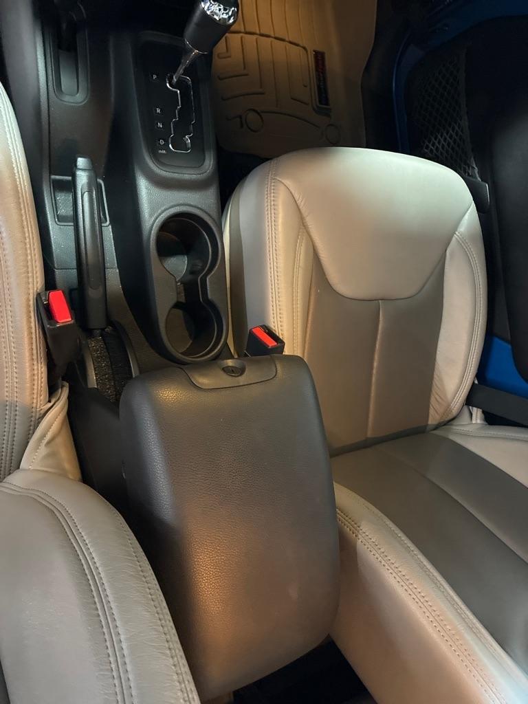 Jeep Wrangler Unlimited 4WD 4dr Sport 2015