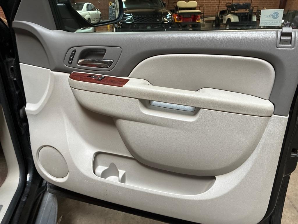 Chevrolet Tahoe 4WD 4dr 1500 LTZ 2010
