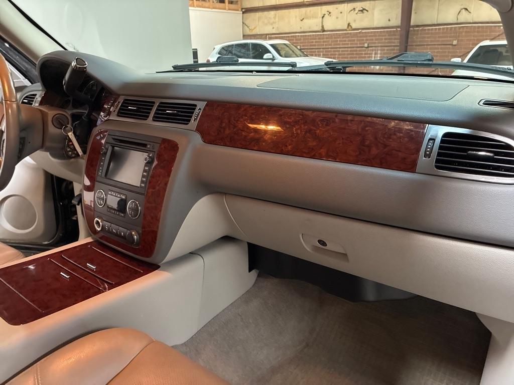 Chevrolet Tahoe 4WD 4dr 1500 LTZ 2010