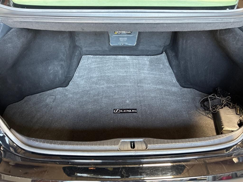 Lexus LS 460 4dr Sdn RWD 2012