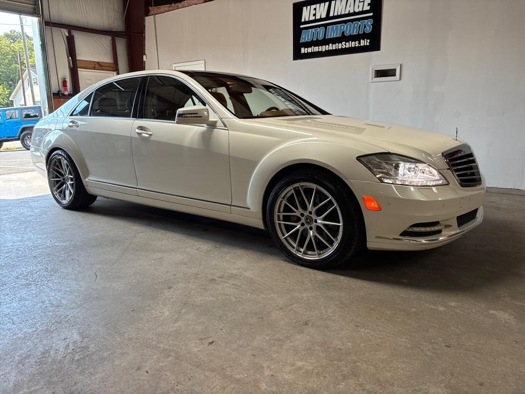 Mercedes-Benz S-Class 4dr Sdn S 550 RWD 2011