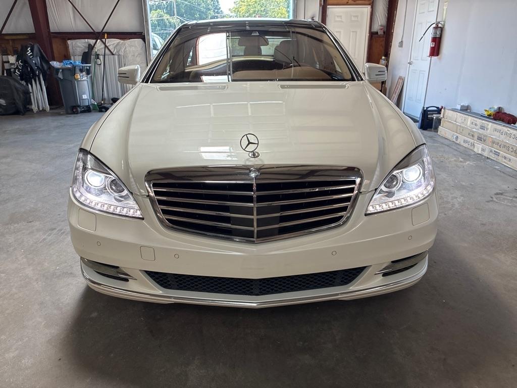 Mercedes-Benz S-Class 4dr Sdn S 550 RWD 2011