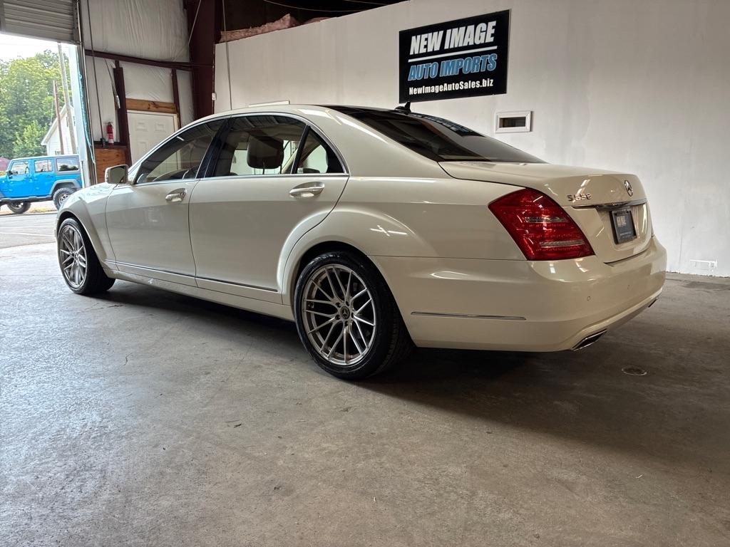Mercedes-Benz S-Class 4dr Sdn S 550 RWD 2011