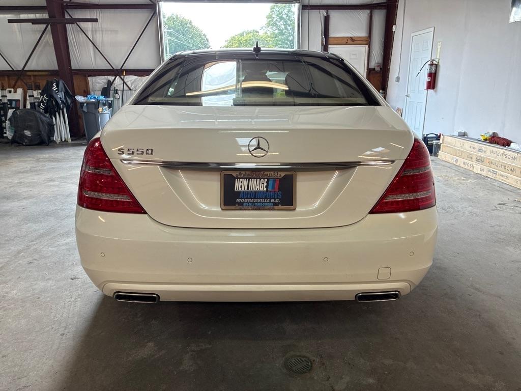 Mercedes-Benz S-Class 4dr Sdn S 550 RWD 2011