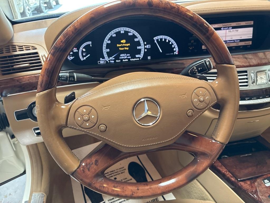 Mercedes-Benz S-Class 4dr Sdn S 550 RWD 2011