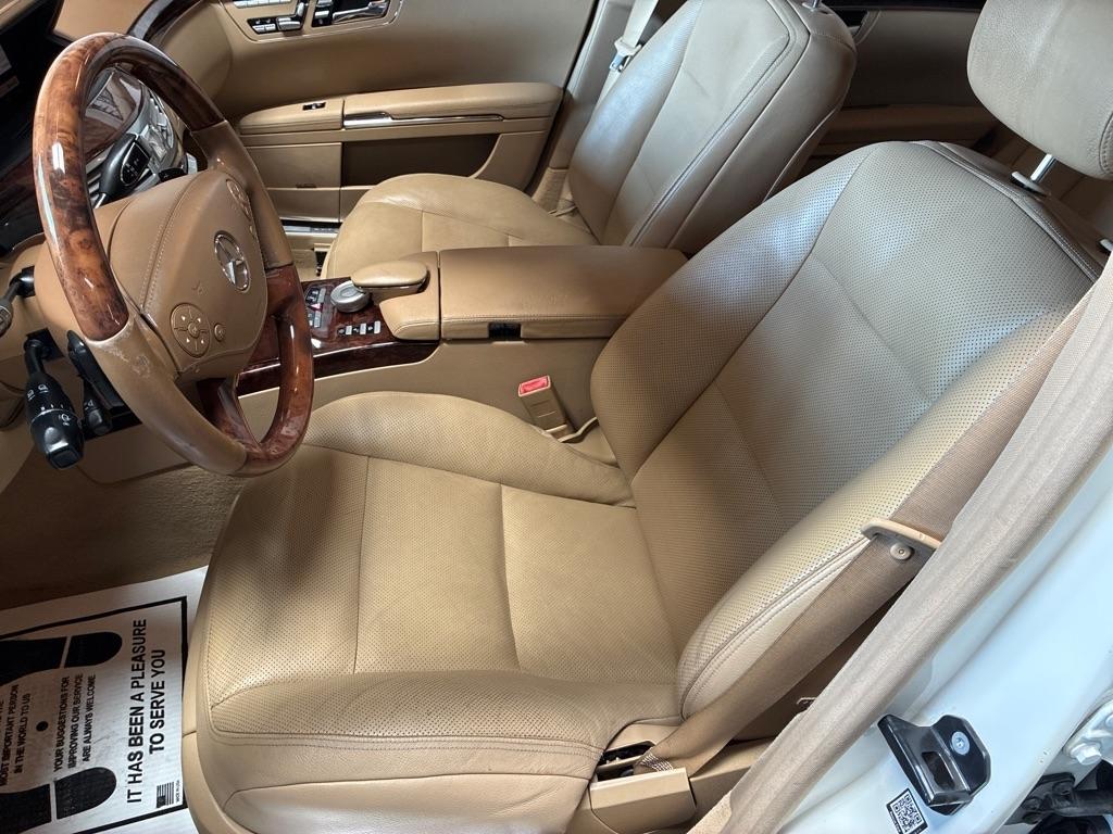 Mercedes-Benz S-Class 4dr Sdn S 550 RWD 2011