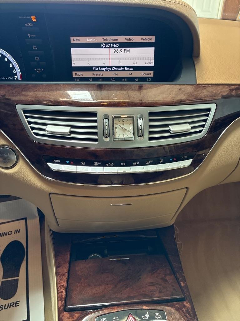 Mercedes-Benz S-Class 4dr Sdn S 550 RWD 2011