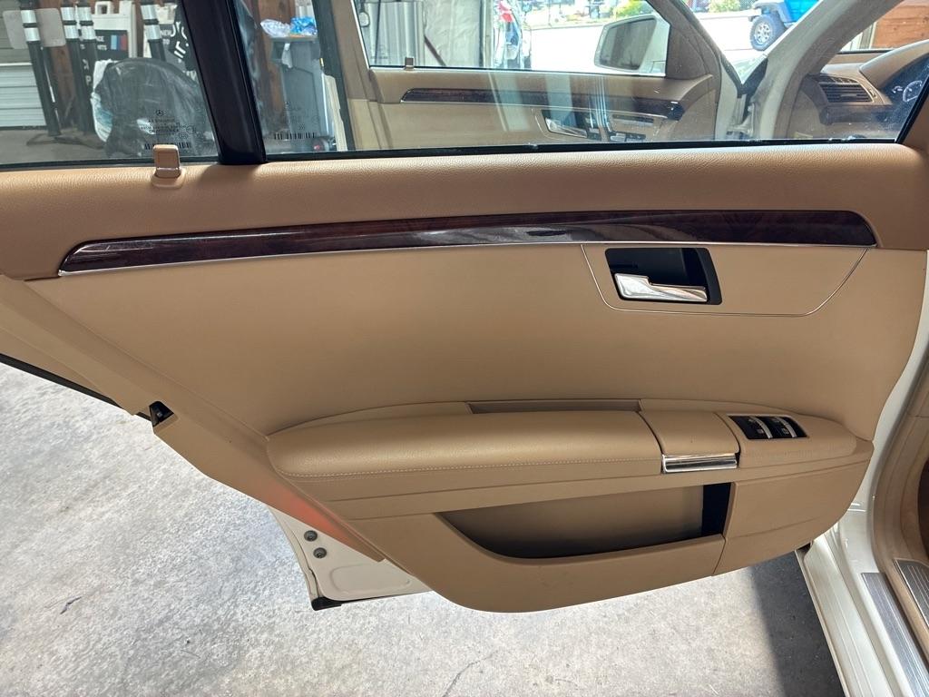 Mercedes-Benz S-Class 4dr Sdn S 550 RWD 2011