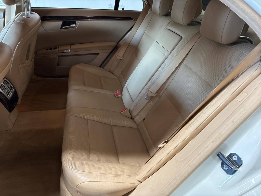 Mercedes-Benz S-Class 4dr Sdn S 550 RWD 2011