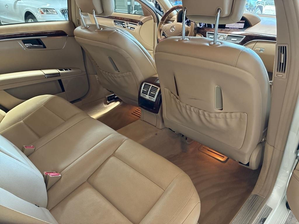 Mercedes-Benz S-Class 4dr Sdn S 550 RWD 2011