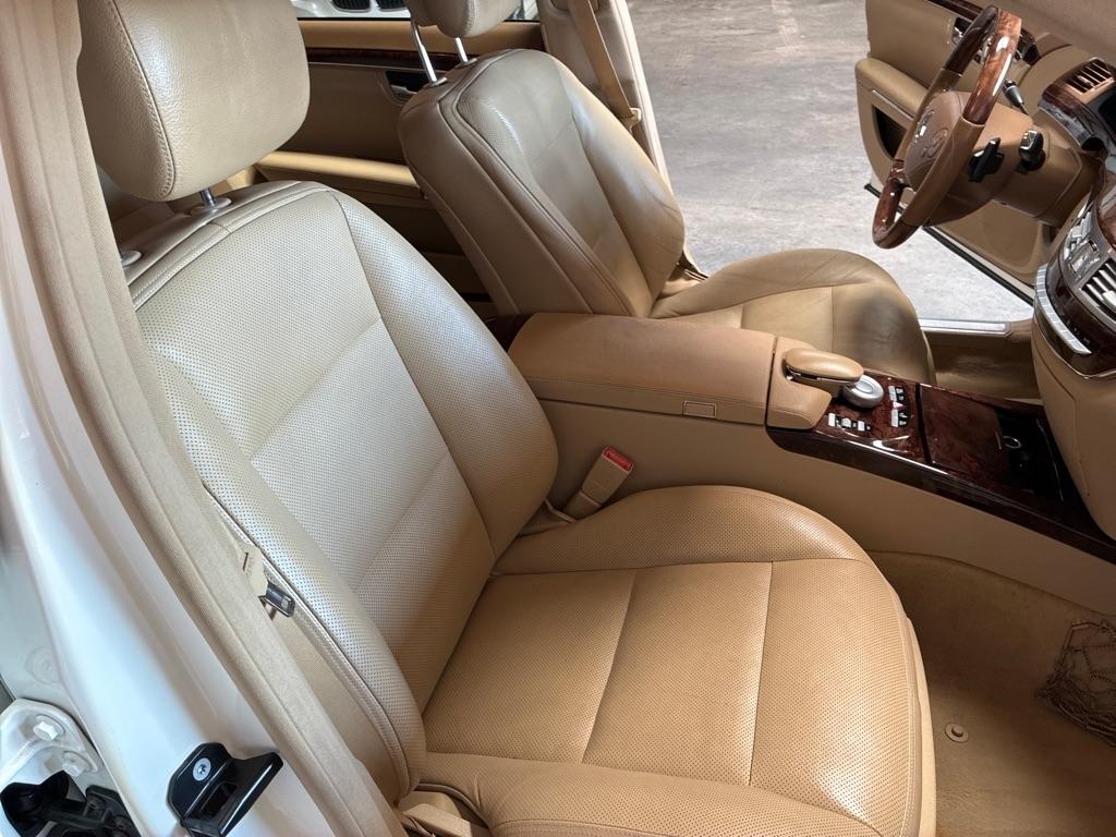 Mercedes-Benz S-Class 4dr Sdn S 550 RWD 2011