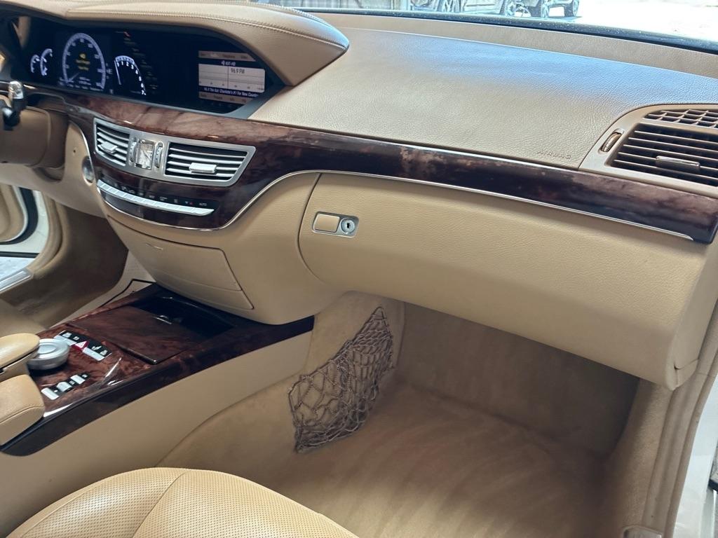 Mercedes-Benz S-Class 4dr Sdn S 550 RWD 2011
