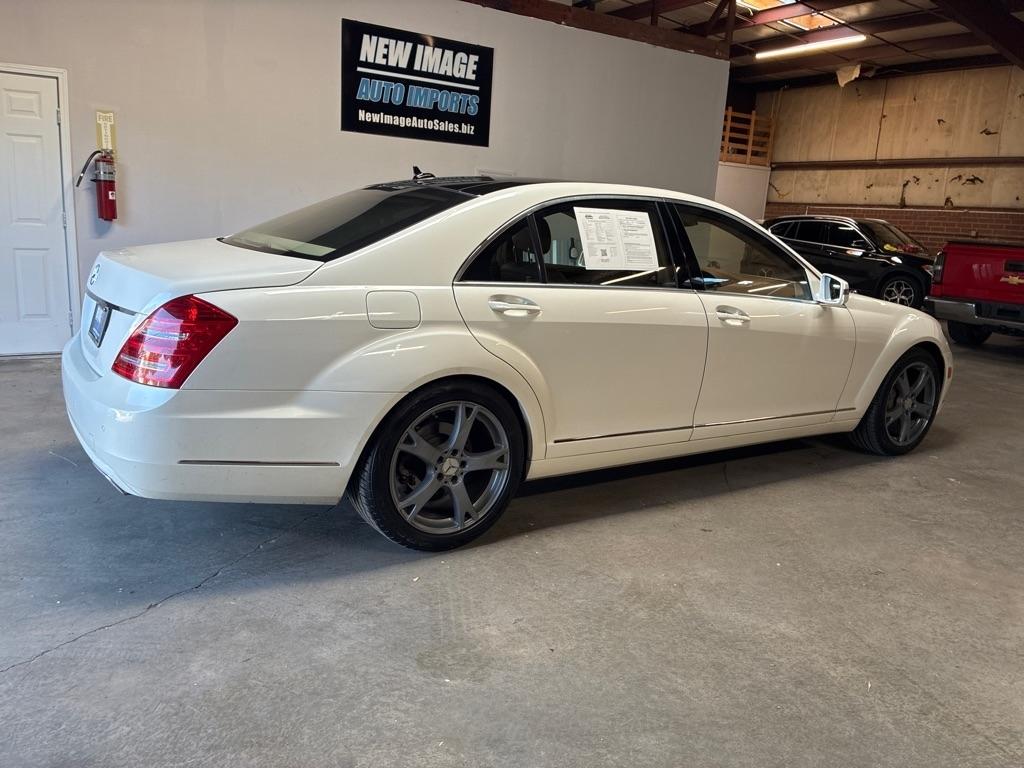 Mercedes-Benz S-Class 4dr Sdn S 550 RWD 2011