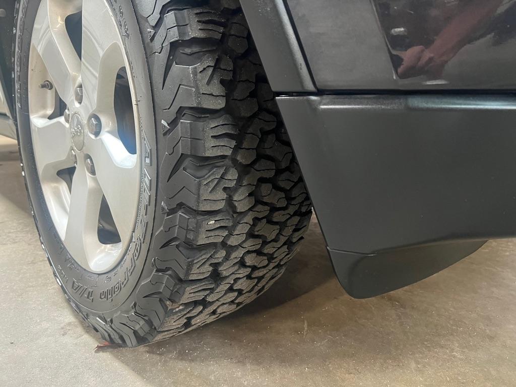 Jeep Grand Cherokee 4WD 4dr Laredo 2012