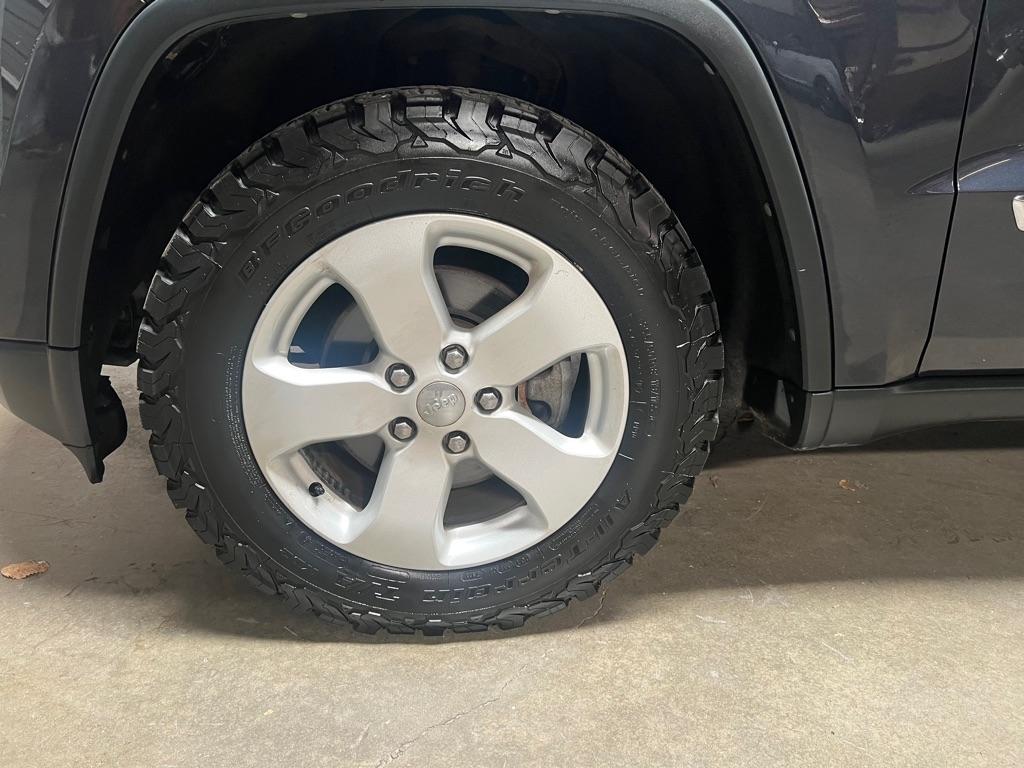 Jeep Grand Cherokee 4WD 4dr Laredo 2012