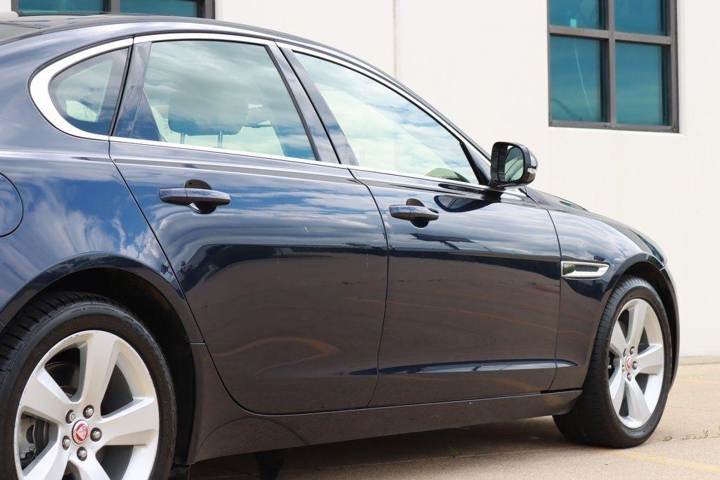 Jaguar XF-Series  2018