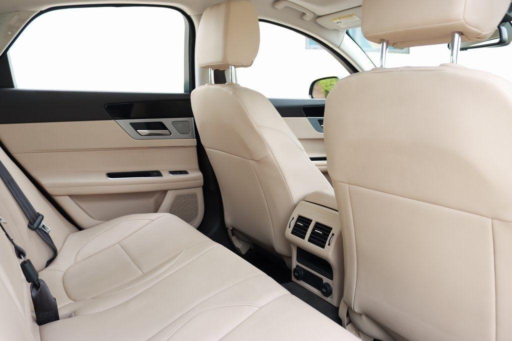 Jaguar XF-Series  2018