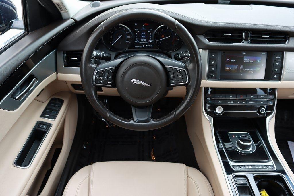 Jaguar XF-Series  2018