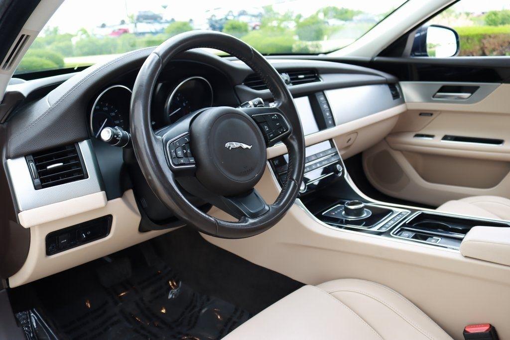 Jaguar XF-Series  2018
