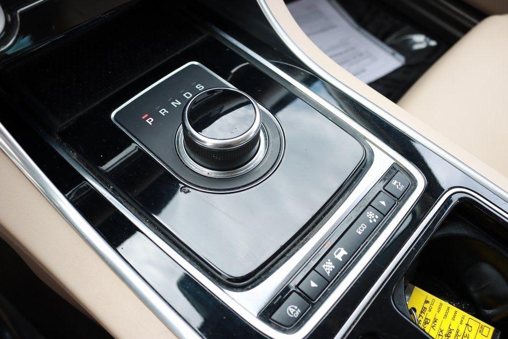 Jaguar XF-Series  2018