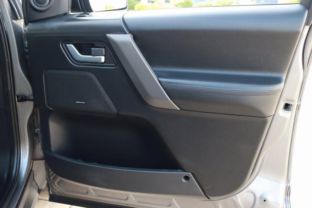 2010 LAND ROVER LR2 - Image 18