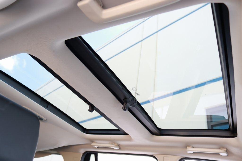 2010 LAND ROVER LR2 - Image 19