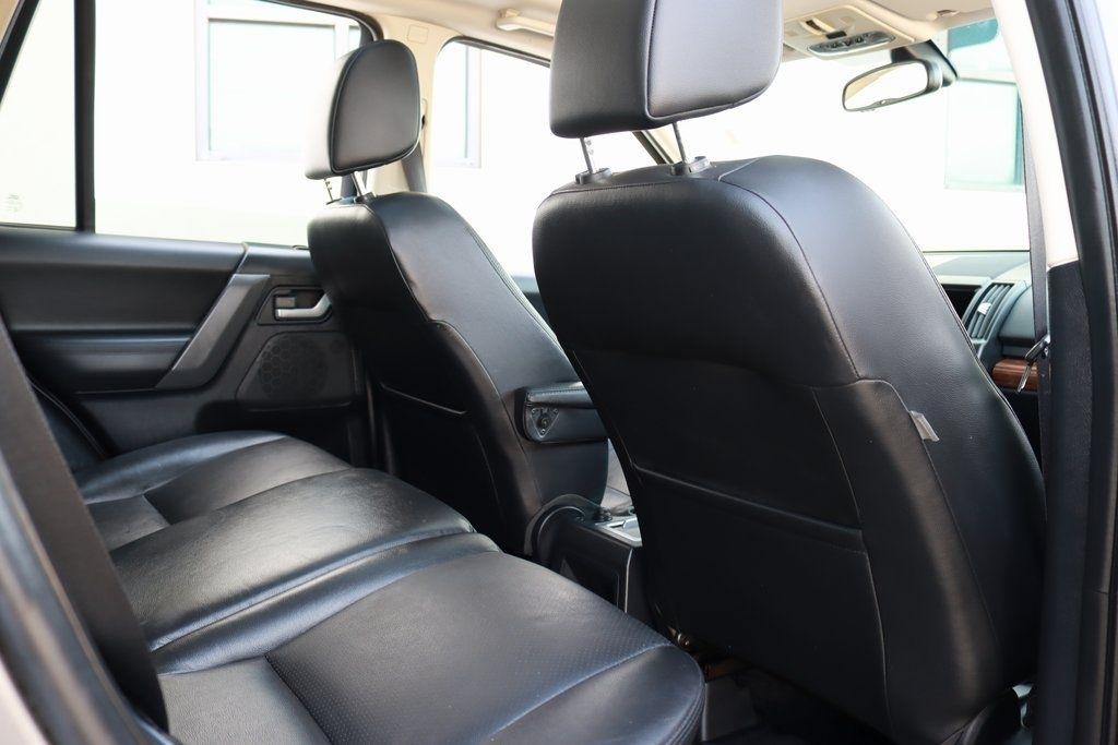 2010 LAND ROVER LR2 - Image 20