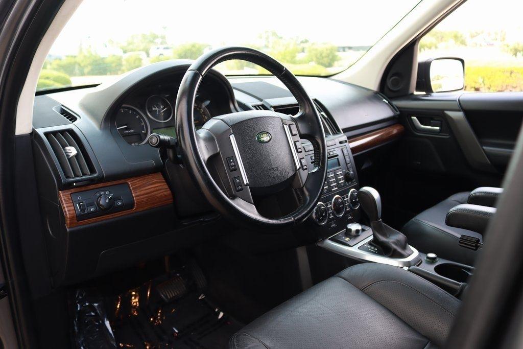 2010 LAND ROVER LR2 - Image 24